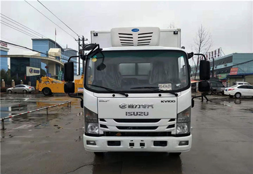 國(guó)六五十鈴KV100冷藏車(chē)