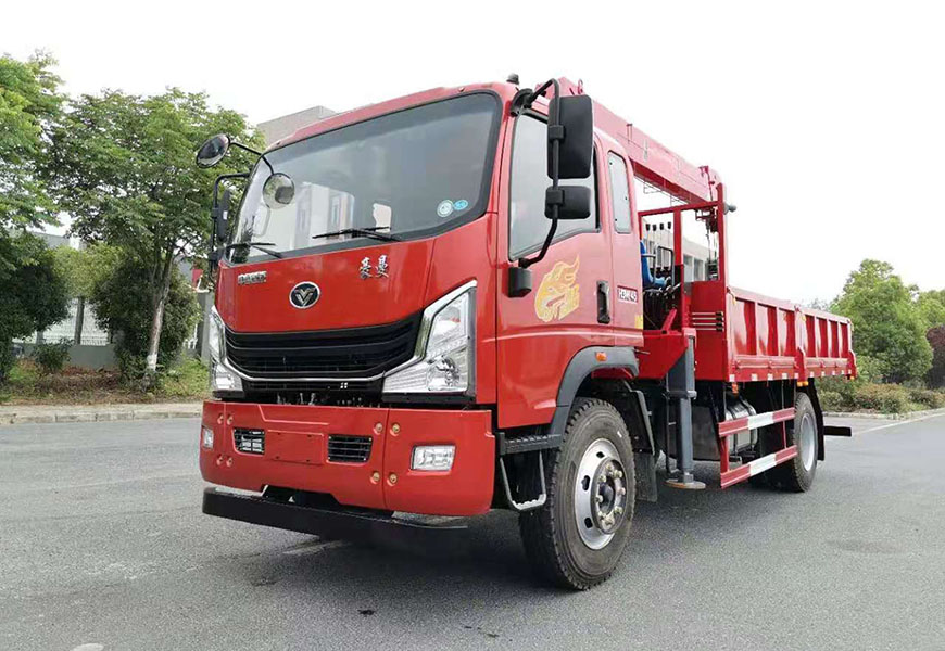 重汽豪曼(國六)4500軸距8噸隨車吊